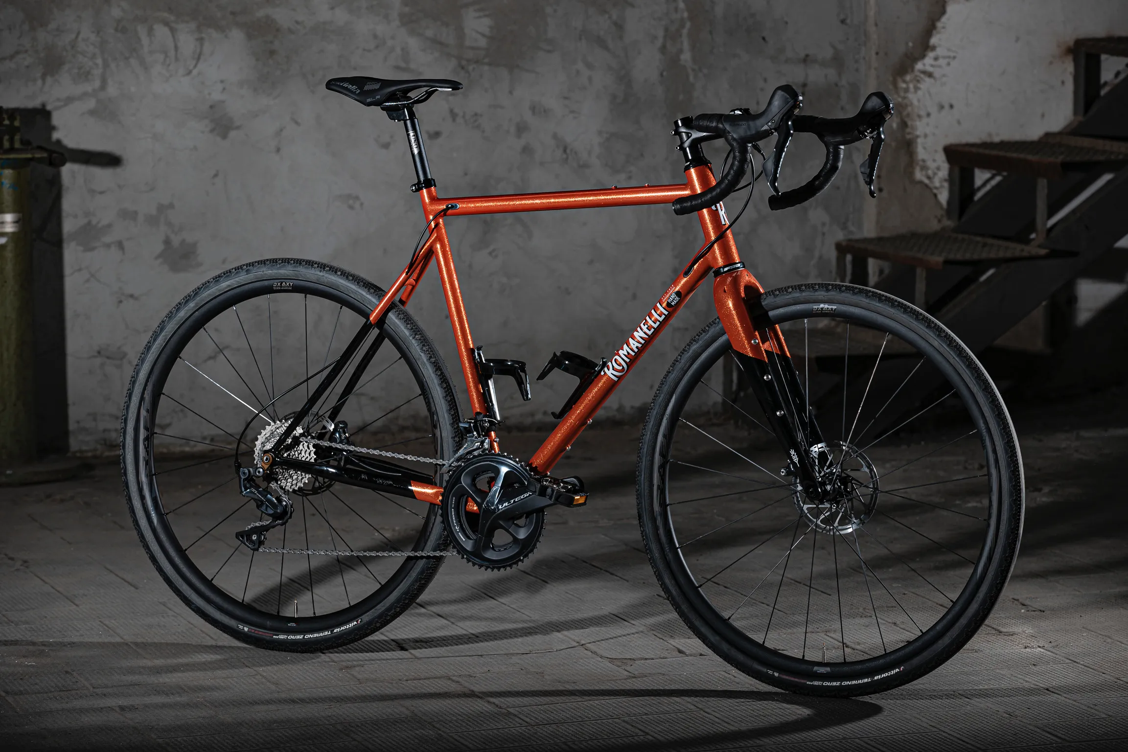Vista completa della bicicletta — Romanelli Cicli Tuck turn, arancione