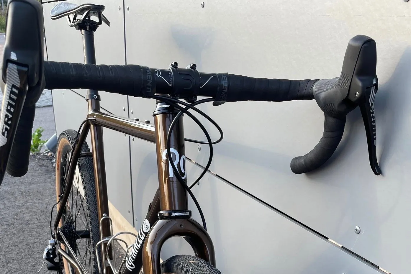 Manubrio e parte anteriore del telaio — Romanelli Cicli Tuck turn, bronzo