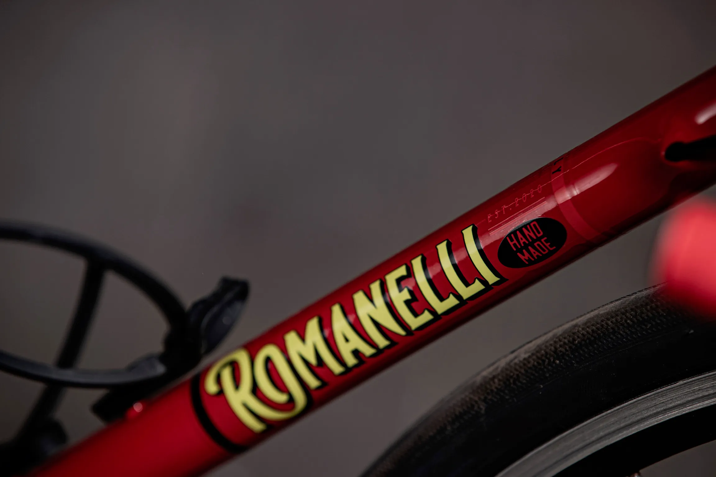 Logo sul tubo obliquo — Romanelli Cicli Sugar push, rossa